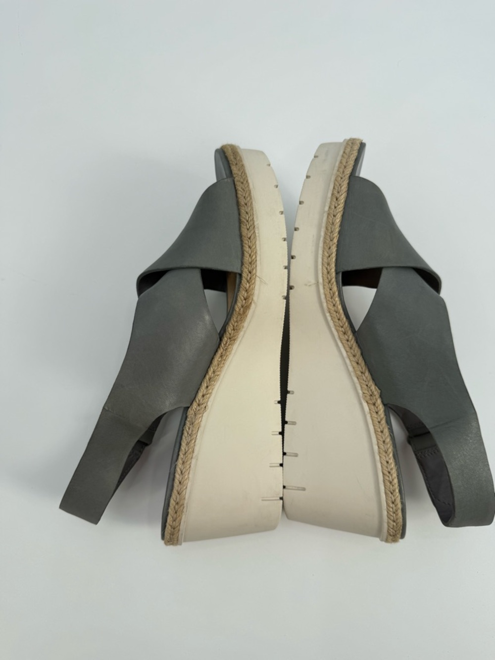 Clarks Artisan Gray Leather Wedge Sandals Slingback Platform Espadrille Style - Picture 5 of 16